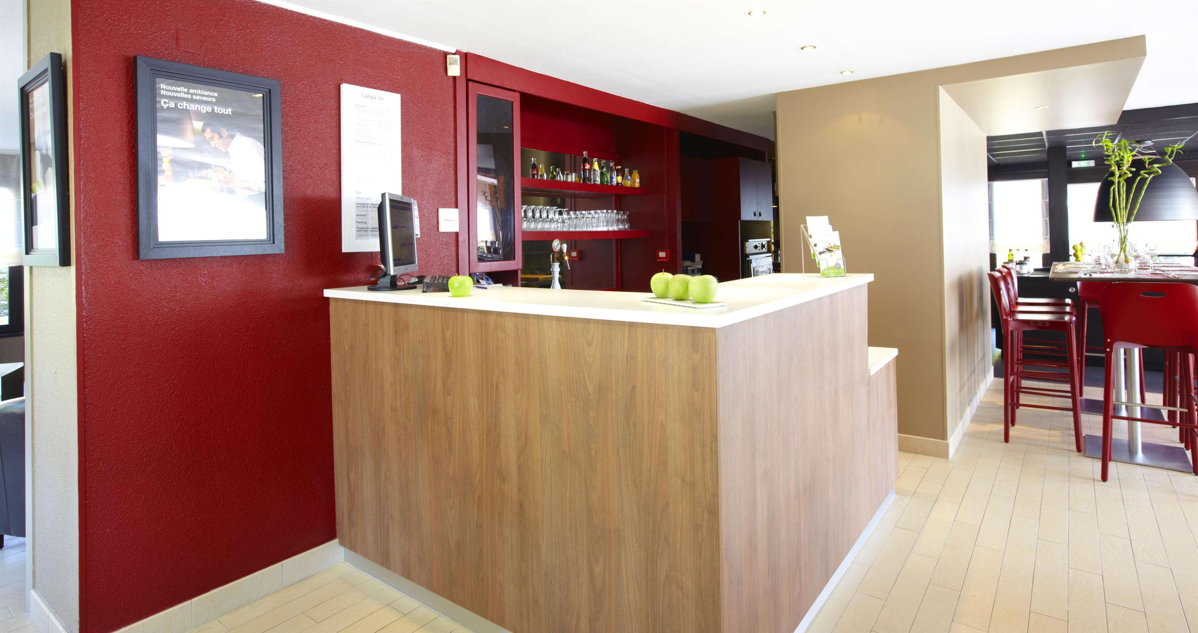 Campanile Manosque Hotel Buitenkant foto