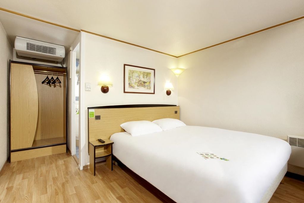 Campanile Manosque Hotel Kamer foto