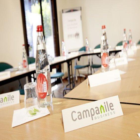 Campanile Manosque Hotel Buitenkant foto